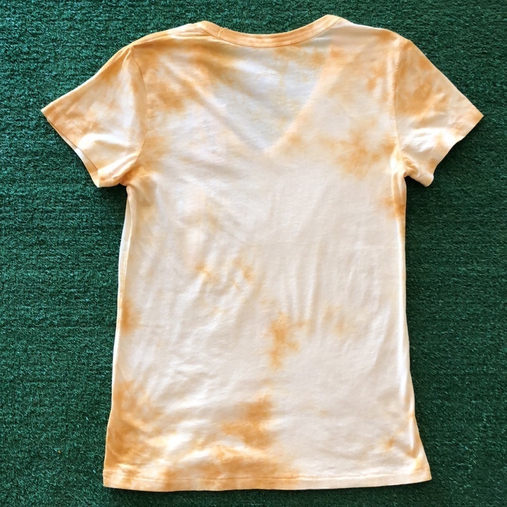 Universal Thread V-Neck - Picture 3 of 6